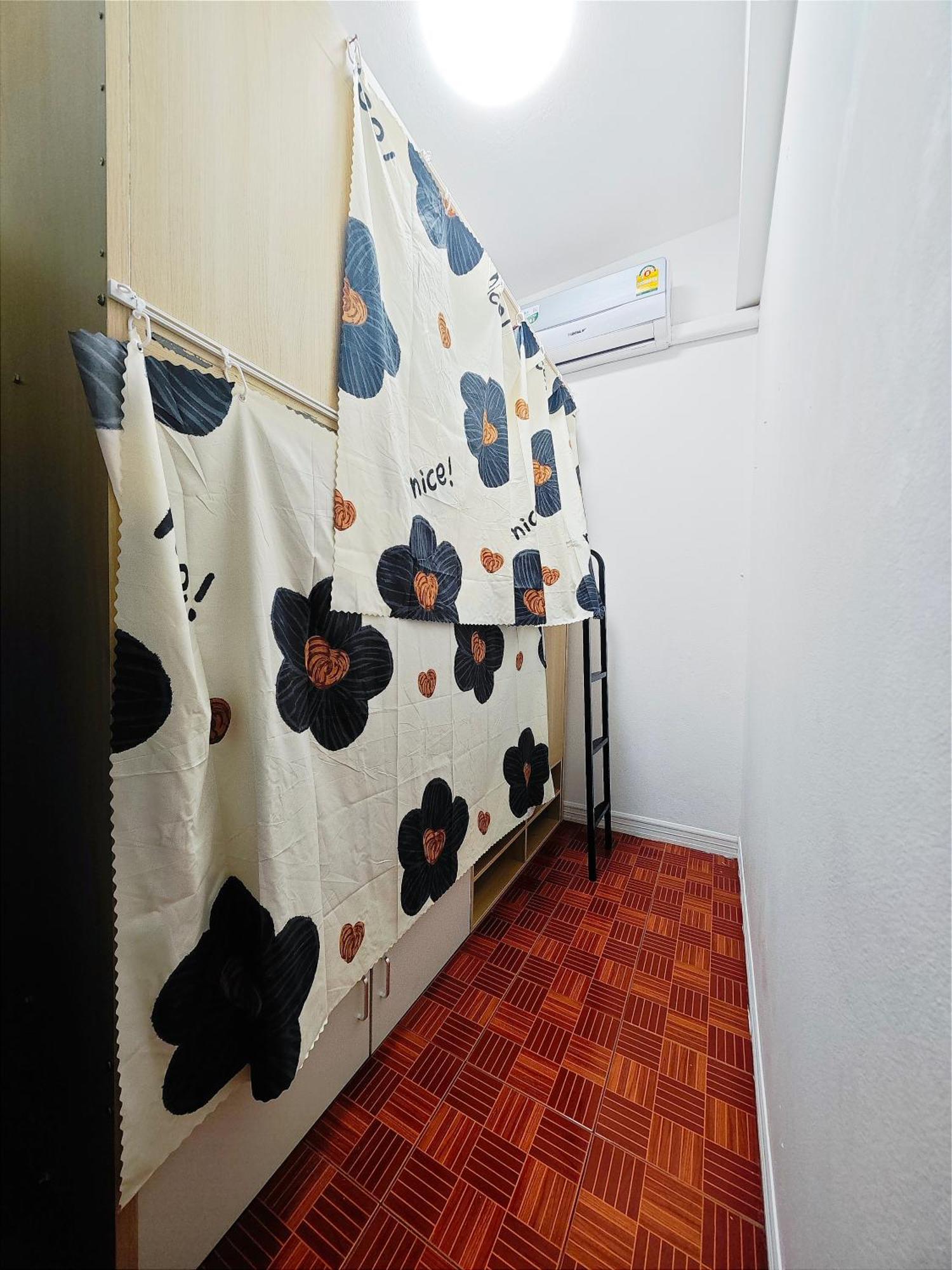 Panda Lodge Home Stay Бангкок Номер фото