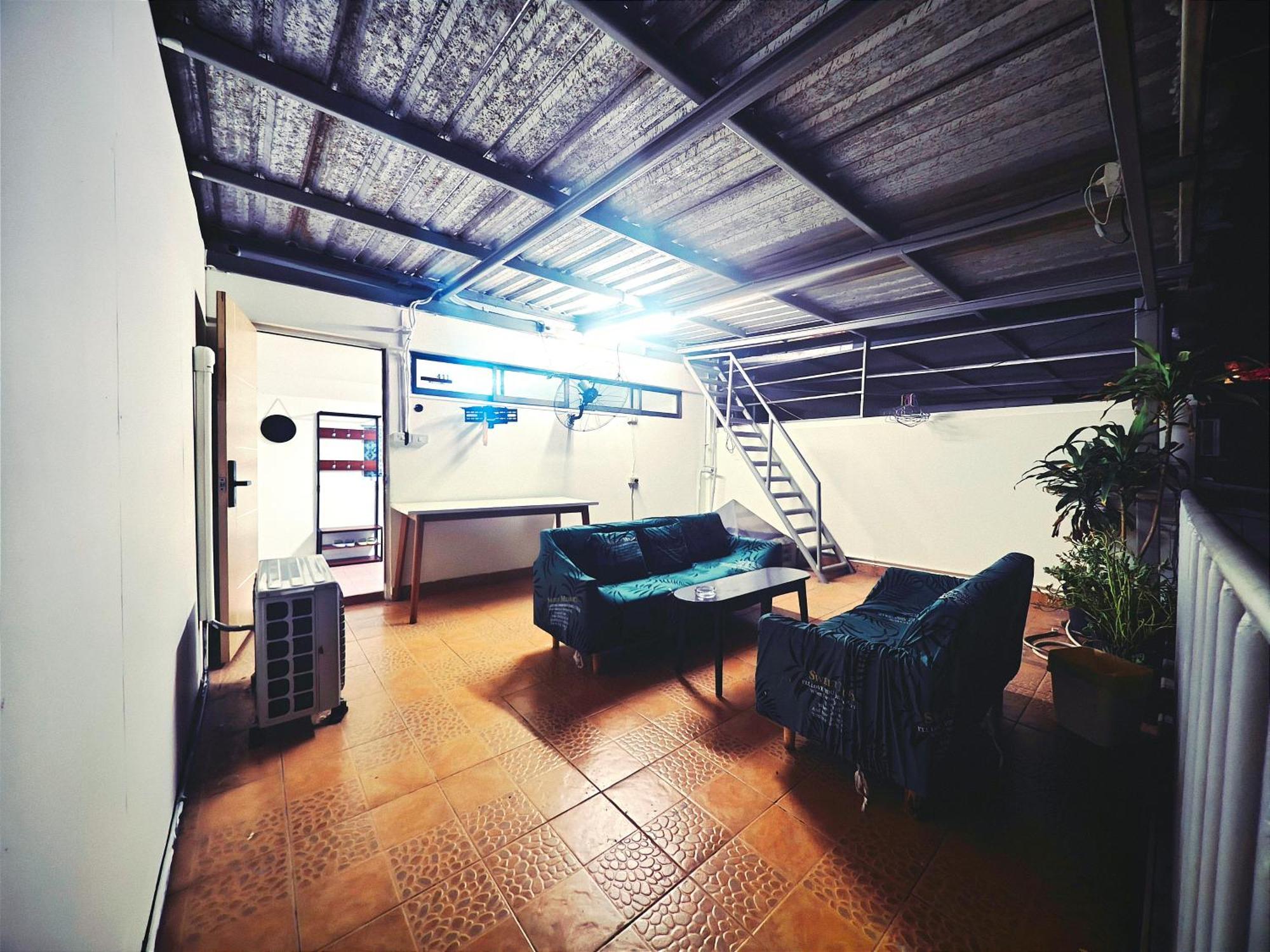 Panda Lodge Home Stay Бангкок Номер фото